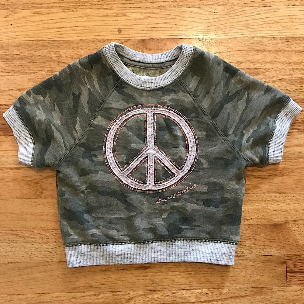 Abercrombie kids t-shirt sweatshirt